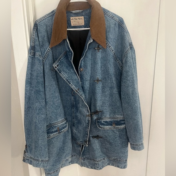 Free People Denim buckle barn jacket. SIZE XL. - Picture 1 of 6